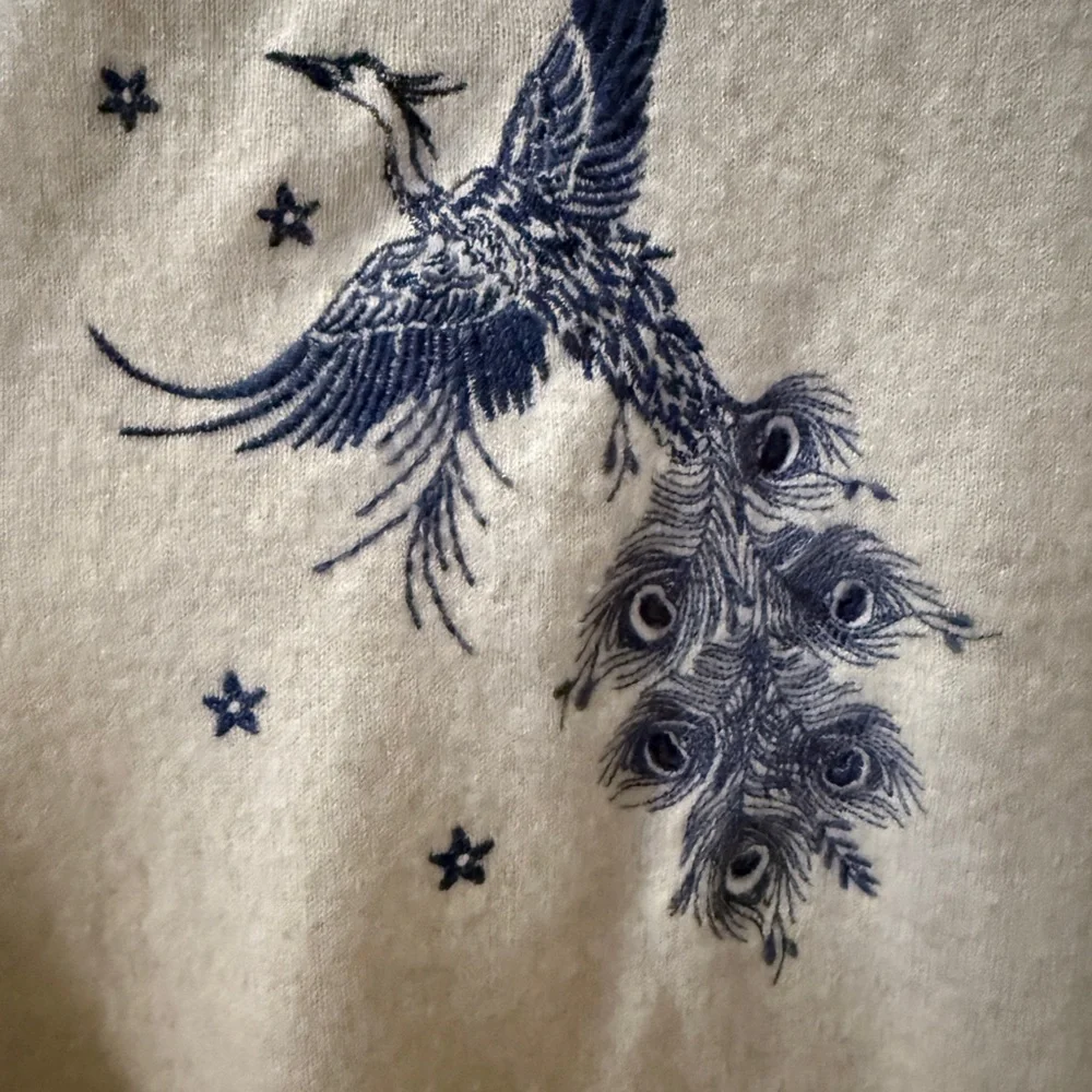 Johnny Was Cream V-Neck Whipstitch Cashmere Sweater with Blue and Red Embroidery - Picture 5 of 9